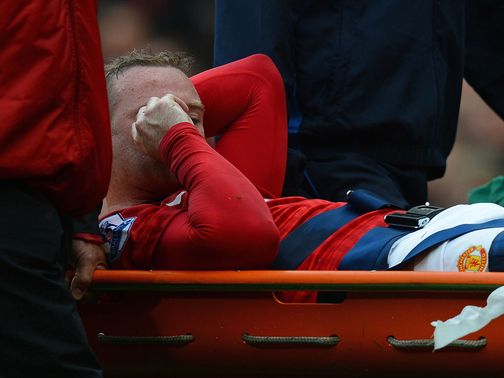 Wayne Rooney: Injury blow
