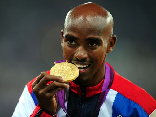 Farah receives his second gold medal&nbsp;