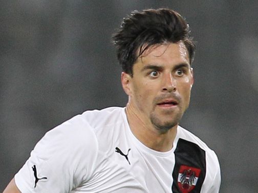 Paul Scharner: Rejoins Wigan on loan