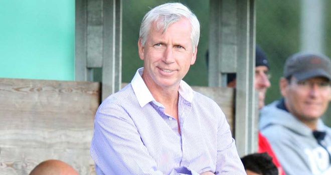 Alan Pardew: Determined to keep his best players at the club beyond the transfer window
