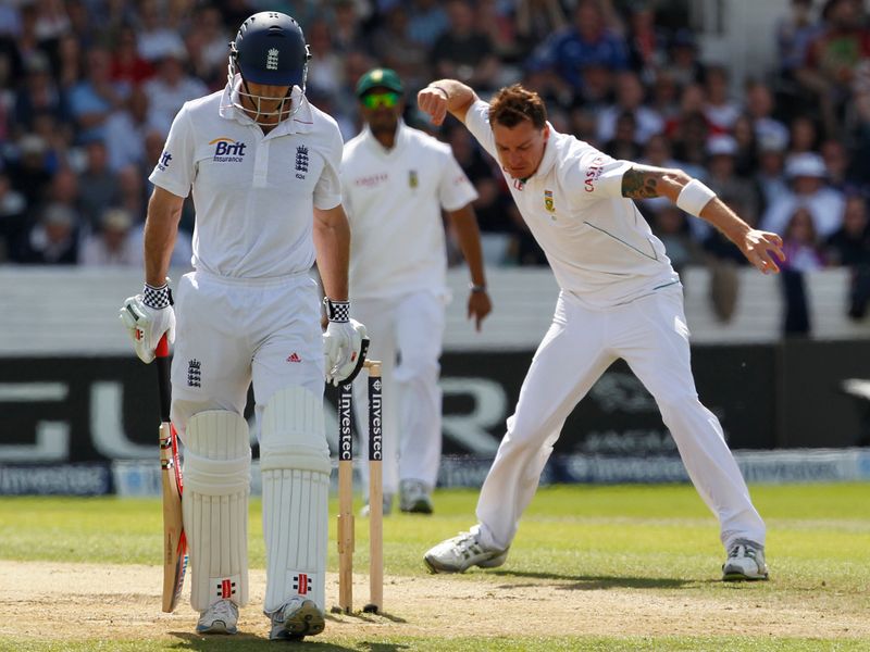 Dale Steyn got rid of Andrew Strauss for 37.