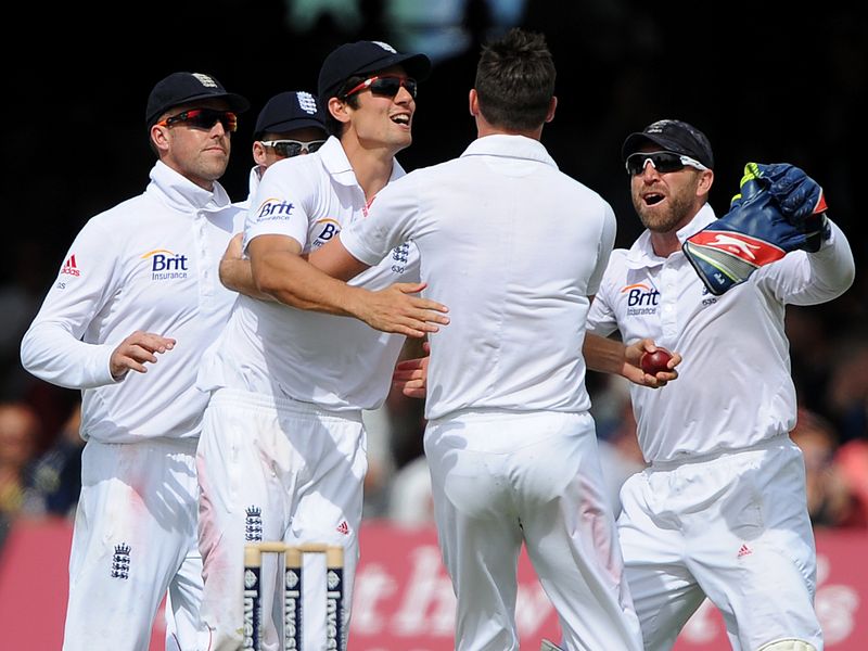Anderson struck again after lunch to send AB de Villiers packing.