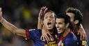 Adriano signs new Barca deal