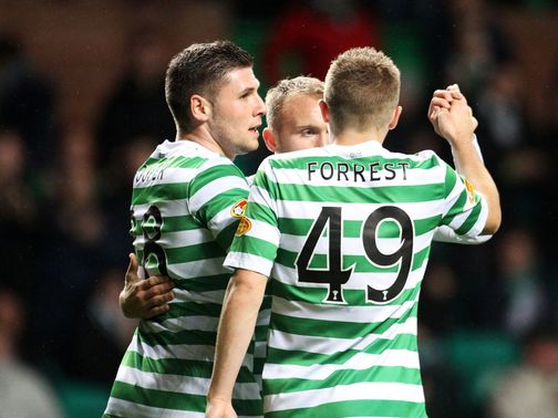 Gary Hooper celebrates for Celtic