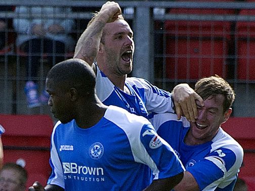 Rowan Vine celebrates his winning goal