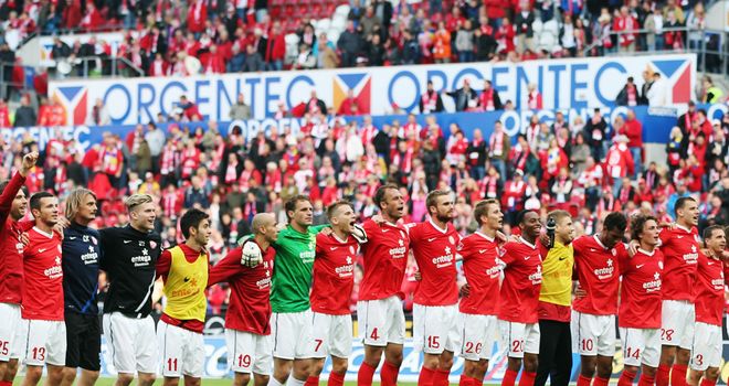 Mainz players celebrate their victory