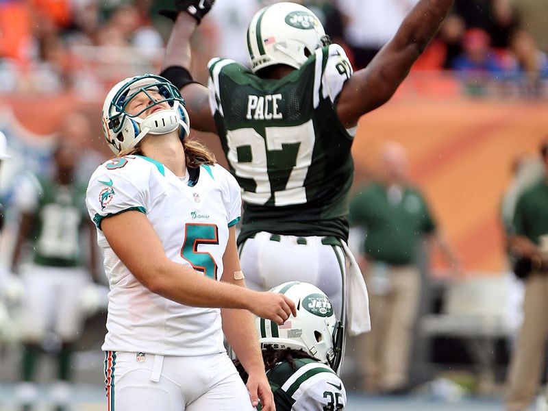 Dan Carpenter missed a crucial field goal, allowing the Jets to beat the Dolphins