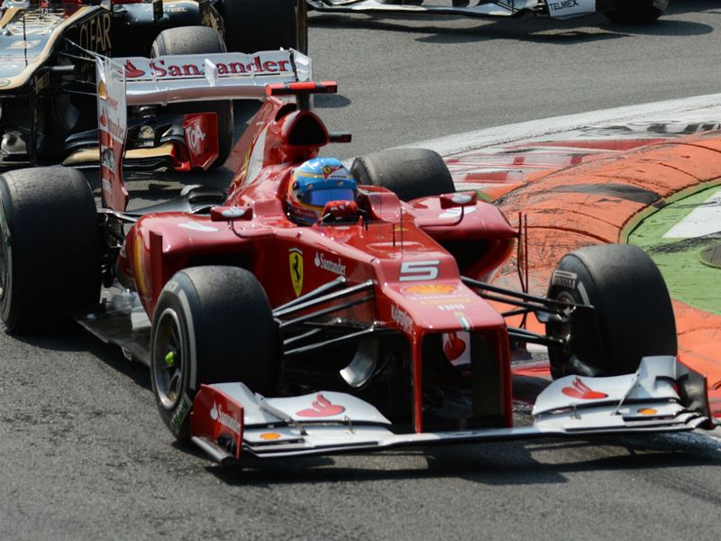 Fernando Alonso at the chicane