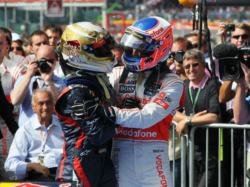 Vettel congratulates Button