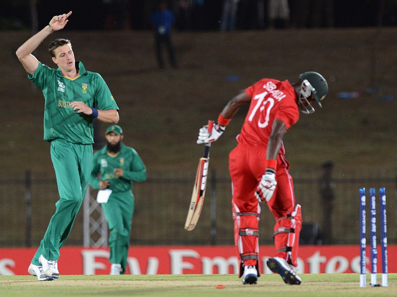 Morne Morkel struck in the second over, clipping Vusi Sibanda's bails.