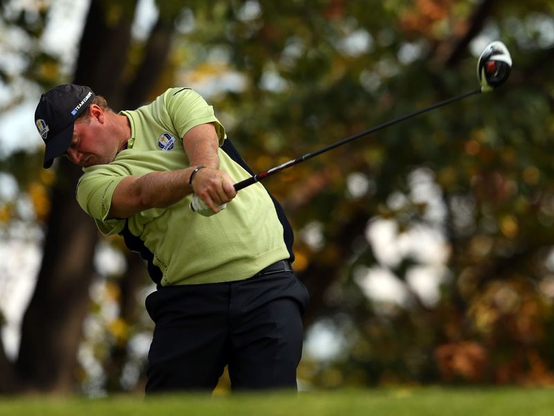 Peter Hanson lets rip from the tee