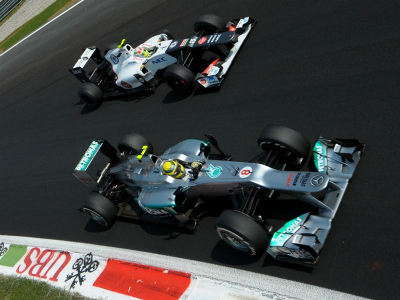 Perez battles Rosberg