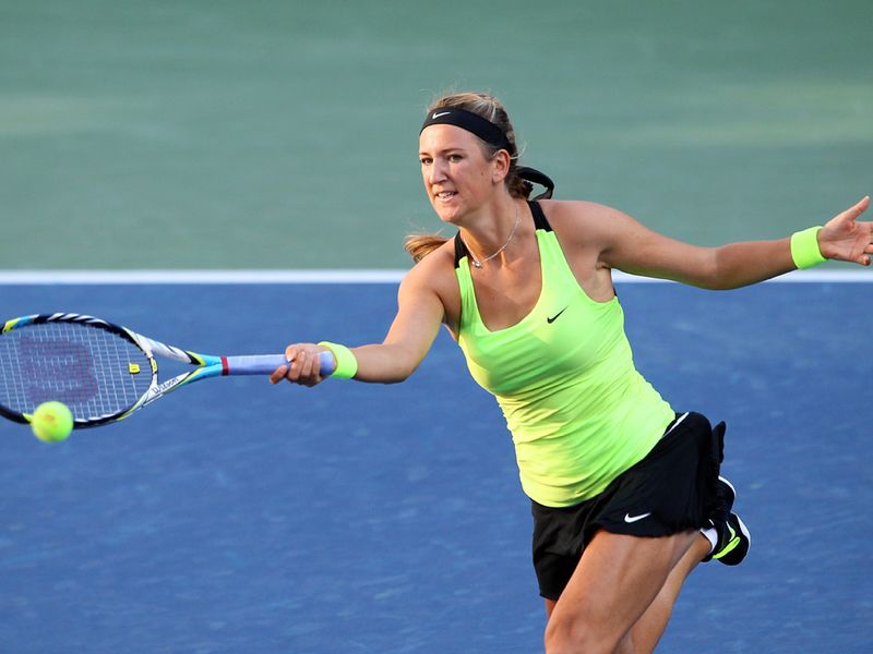 Azarenka digs deep to try and remain in contention in the first set.