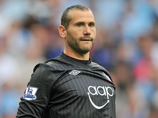 Kelvin Davis: Agrees new deal with Southampton