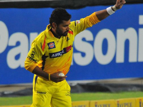 Murali Vijay hangs on for a catch
