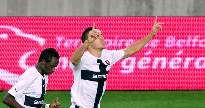 Mevlut Erdinc celebrates for Rennes