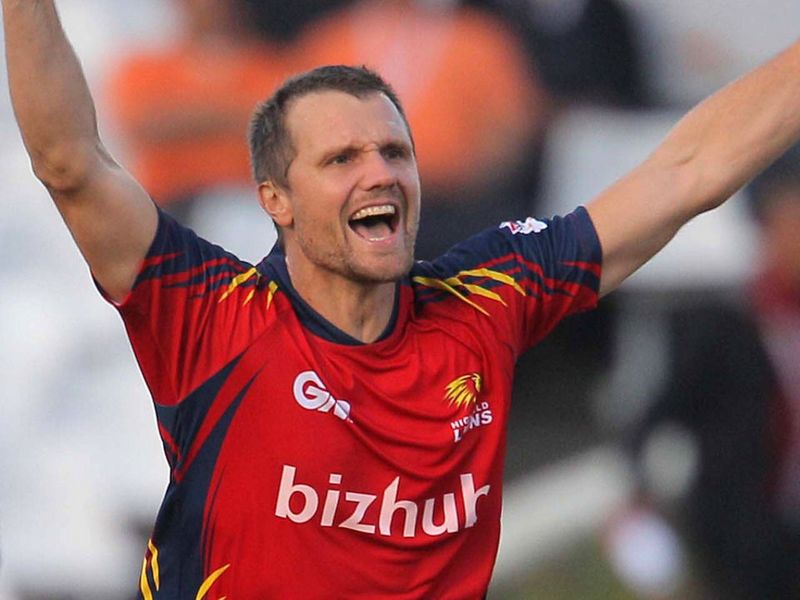 Dirk Nannes took a wicket but conceded 46 runs as Chennai recorded 158 for six.