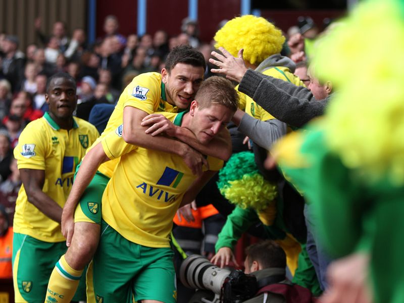 Michael Turner secured a 1-1 draw for Norwich with a header.