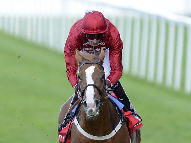Skilful led all the way in the Challenge Cup Handicap