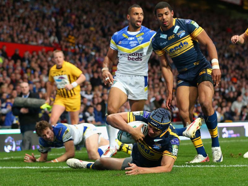 After Sinfield crossed to level the scores, Ben Jones Bishop's try puts Leeds in front