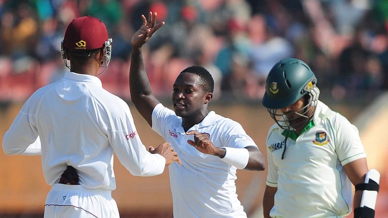 Fast bowler Fidel Edwards removed opener Nazimuddin with the score on five.
