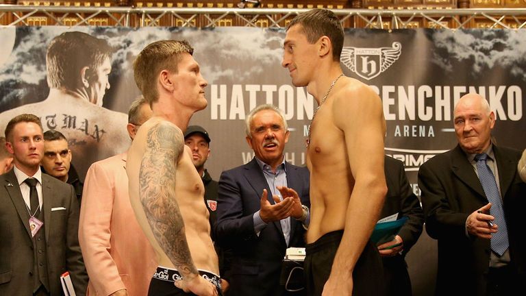 Ricky Hatton (L): bang-on the weight for his clash with Vyacheslav Senchenko