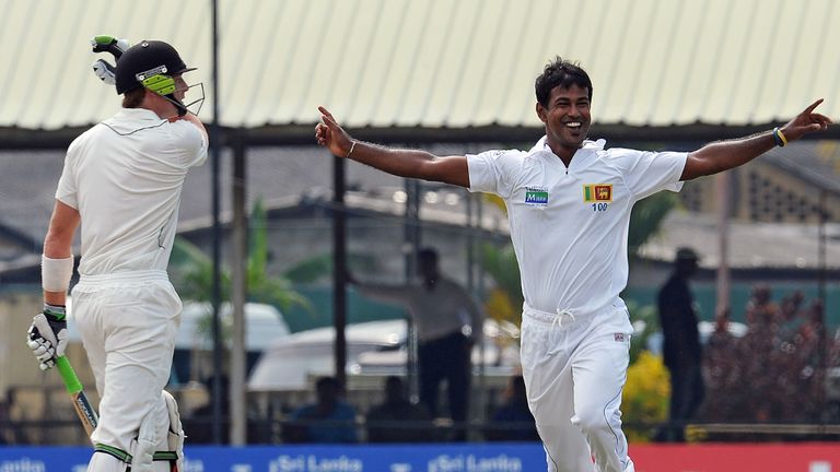 Nuwan Kulasekara struck early to get rid of Martin Guptill.