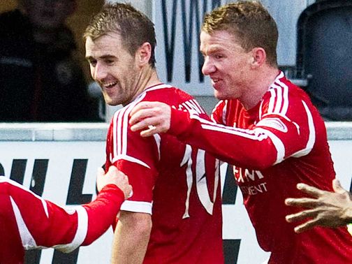 Aberdeen celebrate against St Mirren