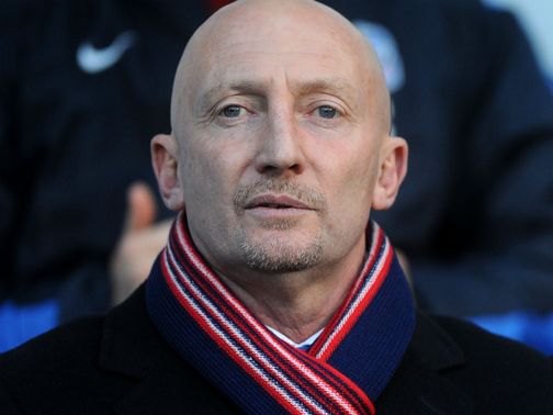Ian Holloway: Unhappy with reaction of Blackpool bench