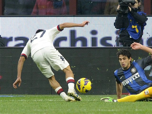 Marco Sau scores his and Cagliari's second goal