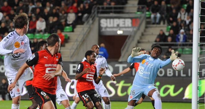 Mevlut Erding heads home Rennes' winner