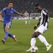 Kwadwo Asamoah tries to get past Cesar Azpilicueta