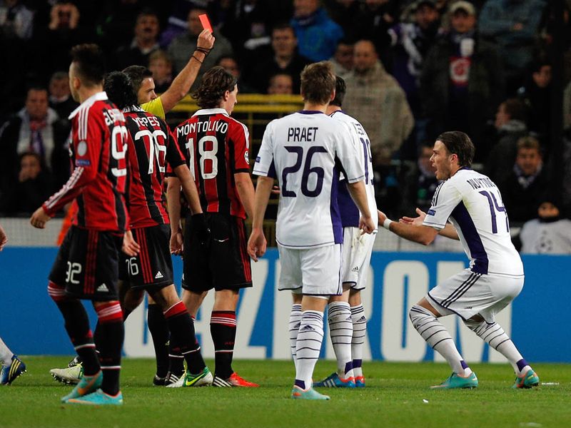 In the Group C game between Anderlecht and AC Milan, the hosts are reduced to ten-men when Bram Nuytinck is sent off.