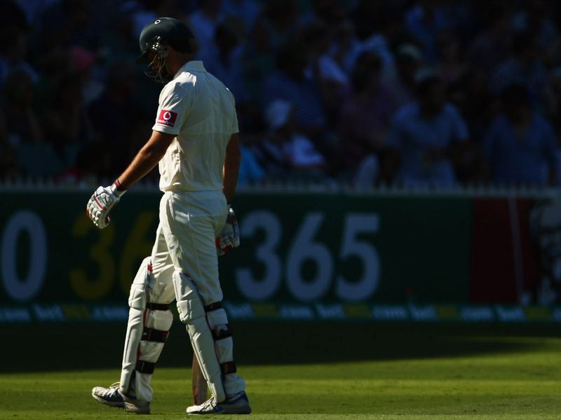 Rob Quiney got his second duck of the match, caught behind off Kleinveldt.