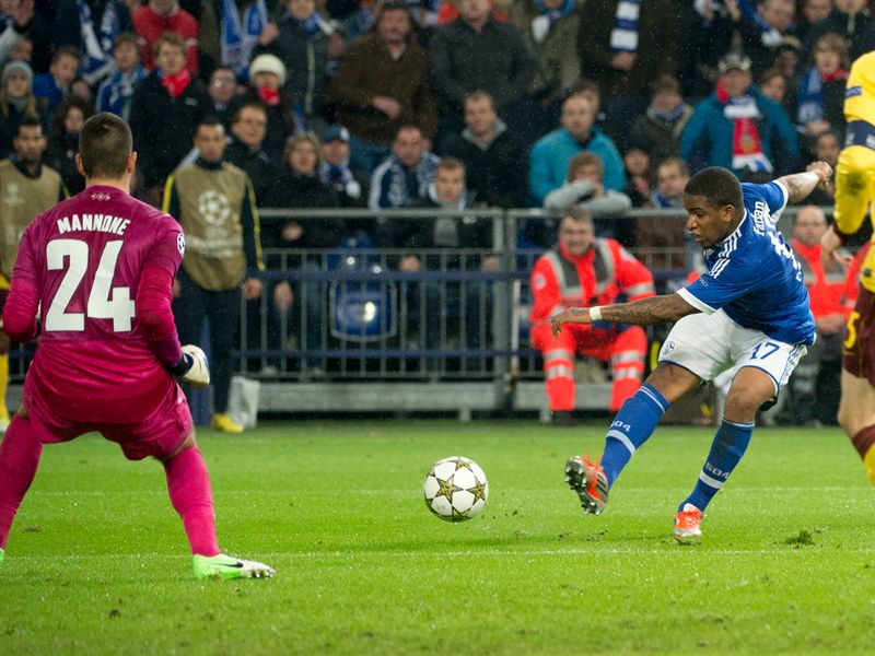 Jefferson Farfan completed Schalke's comeback when his shot was deflected into the net by Thomas Vermaelen