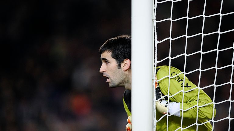 Asier Riesgo: Suffered broken foot