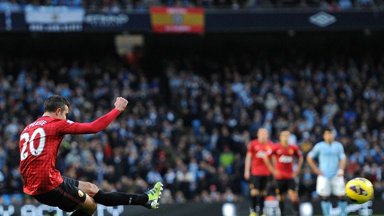 Robin van Persie scores Manchester United's winner at City last season