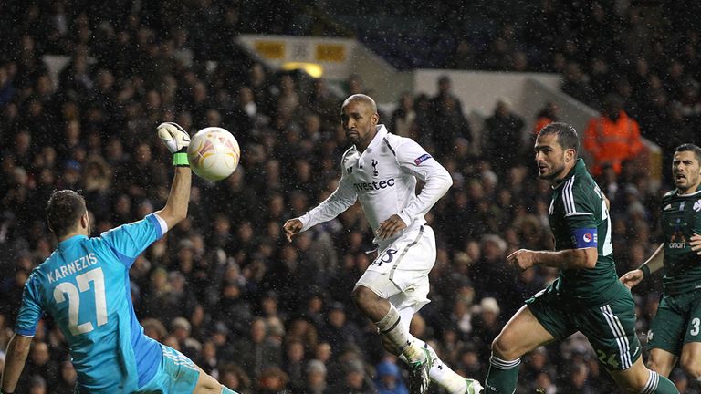 Jermaine Defoe puts the gloss on Spurs' victory with the third goal