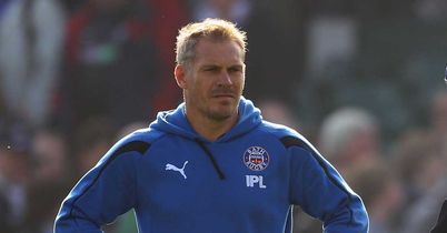 Wasps hire coach Davis