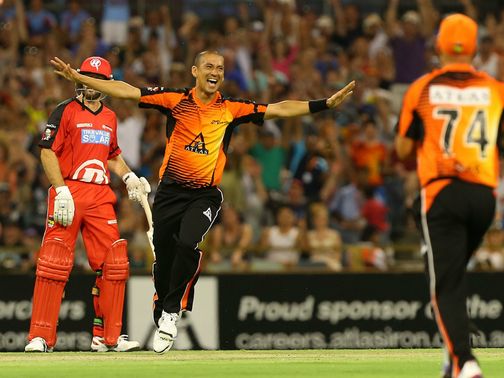 Alfonso Thomas: Perth seamer finished with figures of 4-8