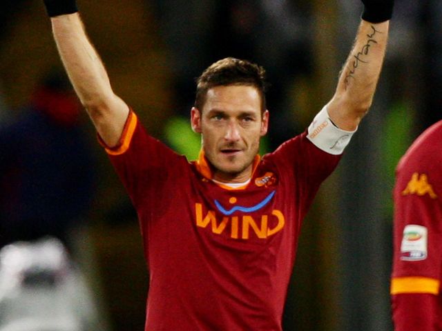 Francesco Totti: Moved to 225 goals