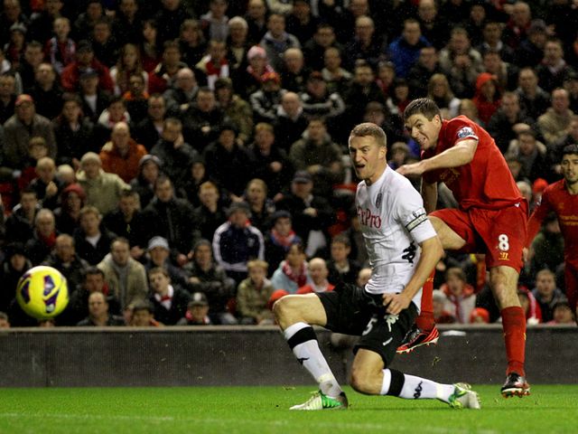 Steven Gerrard doubles Liverpool's lead