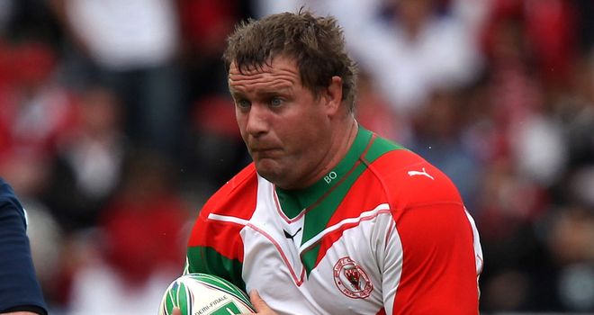 Johnstone has previous Heineken Cup experience with Biarritz