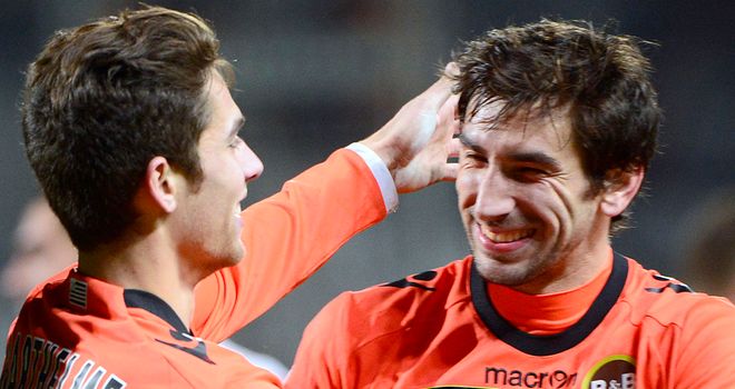 Maxime Barthelme celebrates with Pedrinho