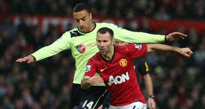 Ryan Giggs: Sir Alex Ferguson has defended the veteran amid criticism over his form