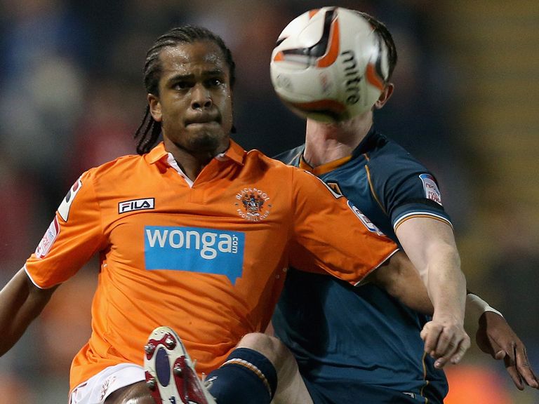 Nathan Delfouneso: Second Blackpool loan spell for Villa striker