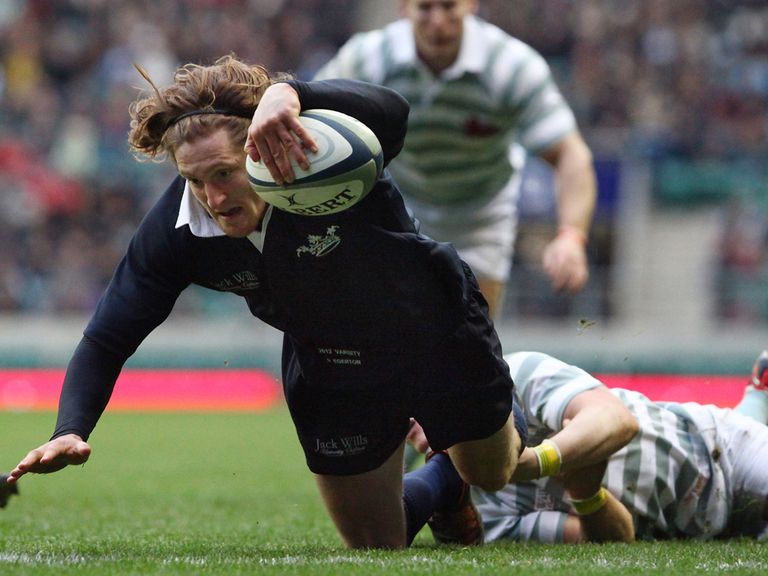 Full-back Sam Egerton dives in for an Oxford try
