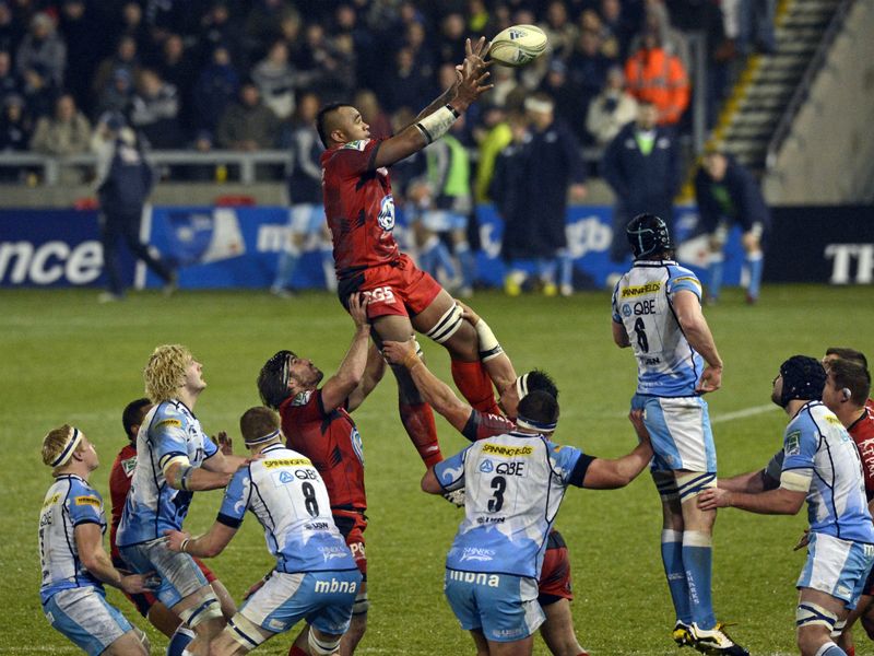 Toulon made it three wins from three in Europe this year by defeating Sale 17-6 in Salford.