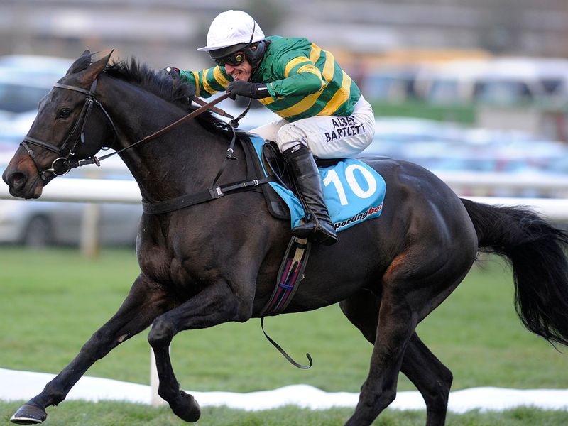 At Fishers Cross completes a double for the champion jockey