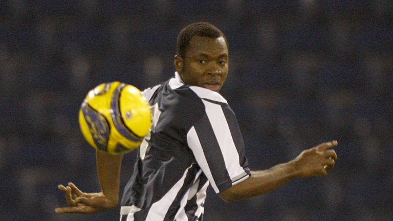 Elford-Alliyu: Reunites with Barker at Crawley
